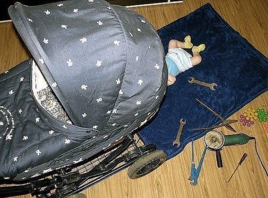 Nini_MacBright's tweet photo. - Alors c'est grave?
- Nan c'est rien, juste le ressort de rappel sur l'axe directionnel avant qui a pété. Clé de 12 et un bib steuplé! https://t.co/VOwF1Sulv7
