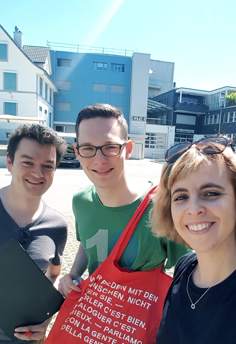 miriam_locher's tweet photo. Heute sind wir von Tür zu Tür unterwegs, um zu erfahren, was die Menschen beschäftigt. 
Wir reden mit den Menschen nicht über sie! 🤗😊 @sp_bl https://t.co/xu8oj7dlLO