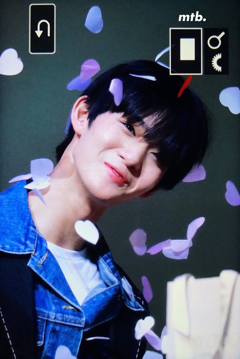 MorethanBae's tweet photo. 190601
#배진영 #BAEJINYOUNG #裵珍映 https://t.co/3iWqeb2SX5