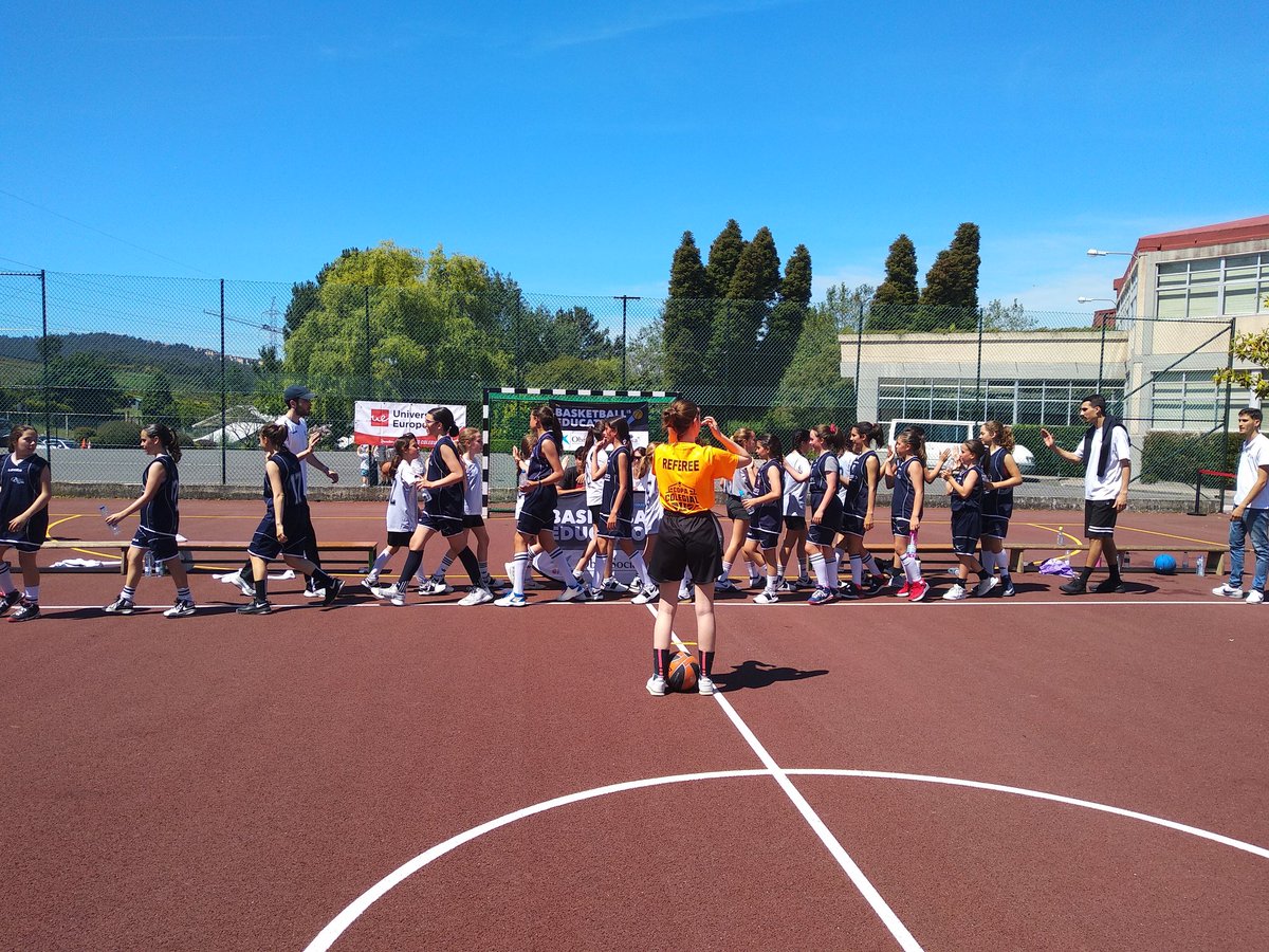Copa Colegial (@copacolegial) on Twitter photo La escuadra de #StoDomingo se proclama campeona de la Gran Final femenina de la #PequeCopaColegial2019 tras ganas por la mínima a <a href="/EsclavasAC/">Esclavas A Coruña - Feducaci</a> en un emocionante partido (19-18). ¡¡Enhorabuenaaaaa campeonas!! La escuadra de #StoDomingo se proclama campeona de la Gran Final femenina de la #PequeCopaColegial2019 tras ganas por la mínima a <a href="/EsclavasAC/">Esclavas A Coruña - Feducaci</a> en un emocionante partido (19-18). ¡¡Enhorabuenaaaaa campeonas!!