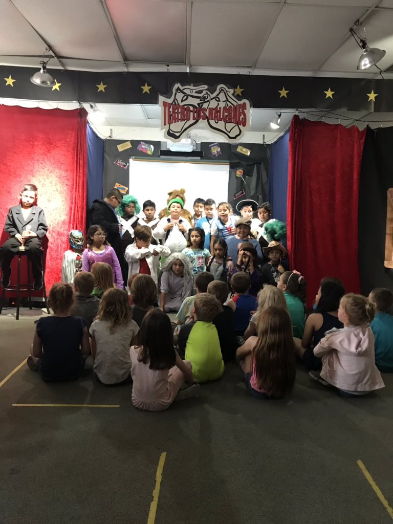 dclingingsmith1's tweet image. Mrs. Clingingsmith’s 1st grade friends were invited to see Mr. Hernandez’s class perform Willy Wonka yesterday. Lots of time and hard work was put in, and they did an amazing job!!! #classplay #theyweregreat #wonkabar #enjoytheview #bestyearyet #fabulousfirsties @VV_Voyagers
