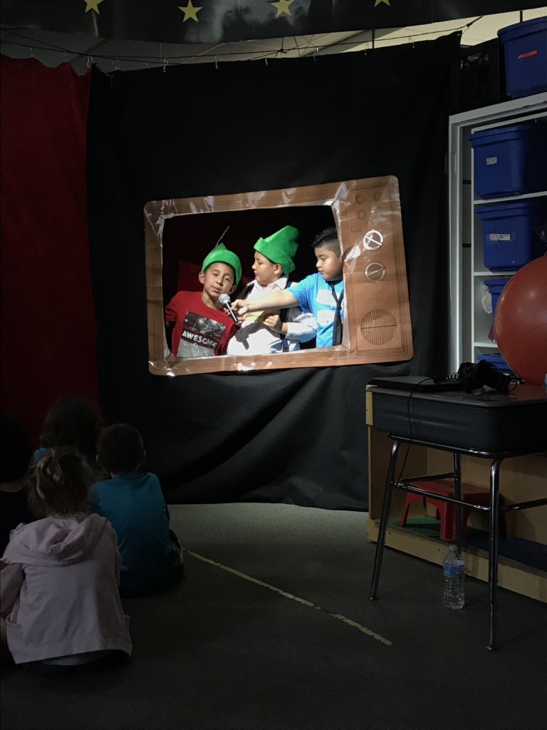 dclingingsmith1's tweet image. Mrs. Clingingsmith’s 1st grade friends were invited to see Mr. Hernandez’s class perform Willy Wonka yesterday. Lots of time and hard work was put in, and they did an amazing job!!! #classplay #theyweregreat #wonkabar #enjoytheview #bestyearyet #fabulousfirsties @VV_Voyagers