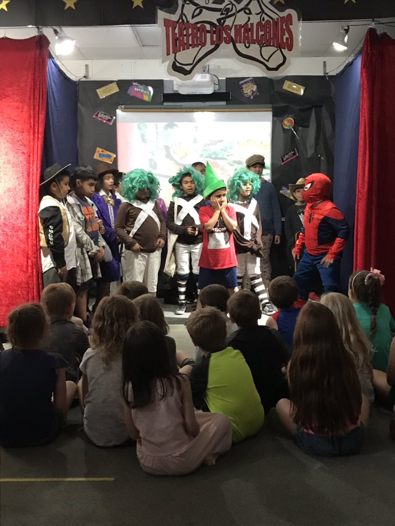dclingingsmith1's tweet image. Mrs. Clingingsmith’s 1st grade friends were invited to see Mr. Hernandez’s class perform Willy Wonka yesterday. Lots of time and hard work was put in, and they did an amazing job!!! #classplay #theyweregreat #wonkabar #enjoytheview #bestyearyet #fabulousfirsties @VV_Voyagers