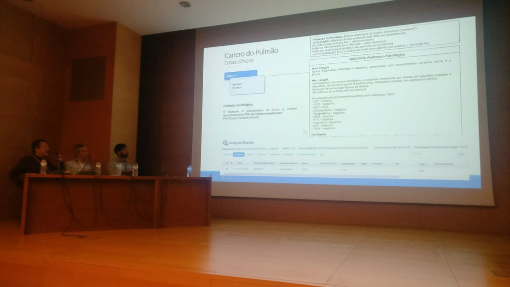 SPAPatologia's tweet photo. Primeira sessão do dia com professor Fernando Schmitt, Luís Cirnes e Maria João Pina sobre Alterações Moleculares Somáticas ,😊🔬 #CursoPatologiaMolecular #NISPAP #SPAP #pathology #IPATIMUP https://t.co/iZJUxSUhIn