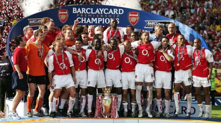 BBCSport's tweet photo. Jose Antonio Reyes was part of Arsenal's Invincibles side managed by Arsène Wenger in the 2003-04 season.
The former Real Madrid winger has died in a car accident aged 35.
"We couldn't offer any worse news."
More ➡ https://t.co/pYAsP2wkpk https://t.co/aks0zvXFb5