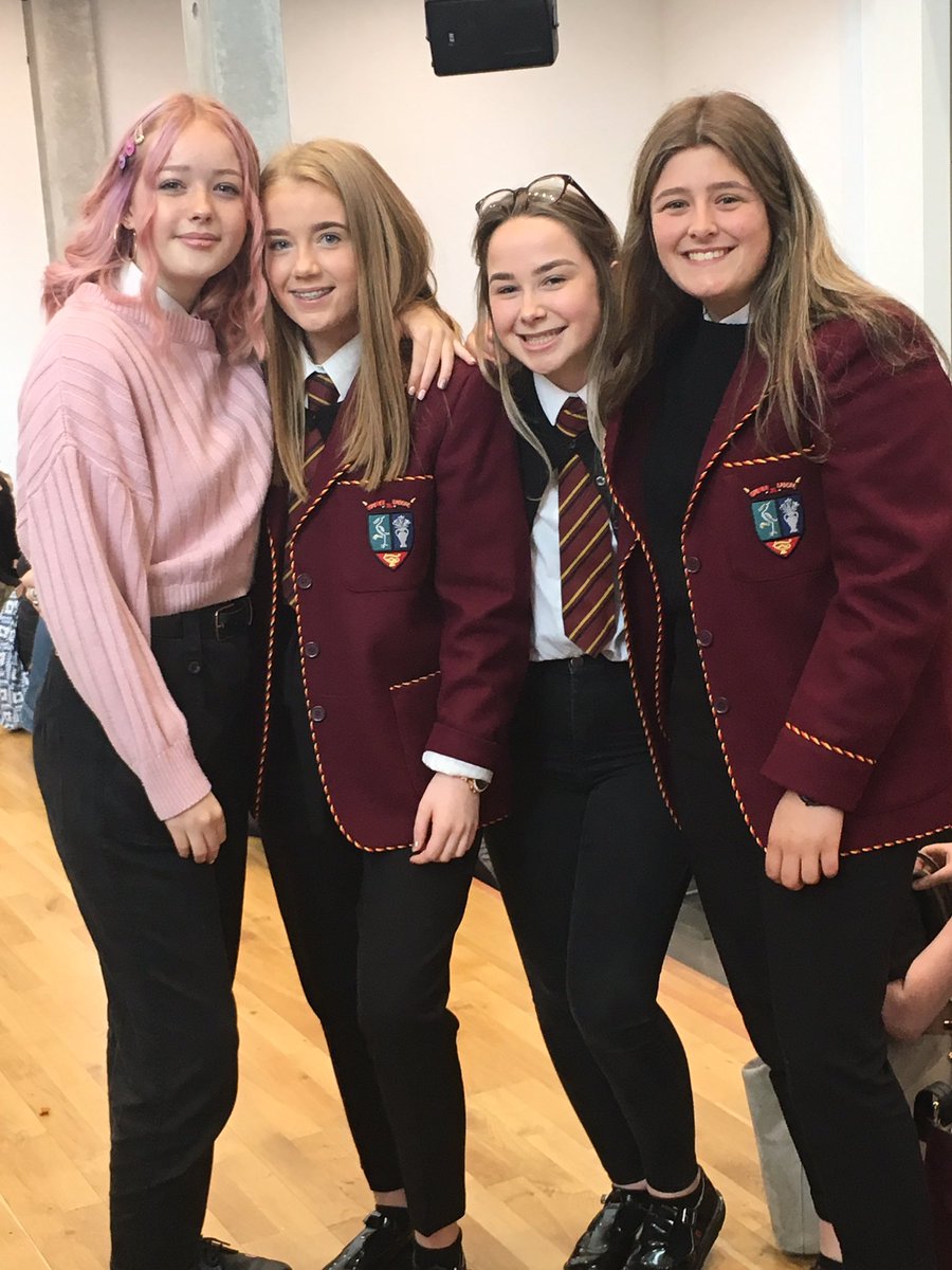 harrisacdundee's tweet photo. This week @harrisacdundee in pictures:
#S6InductionDay
#MovingonUpS1 -Enhanced Transition
#BletheringBuddies
#SocialInterval
#S3PeerMentorsTobaccoAwareness
#ContinuingSupportVisit
Just another week in our fantastic school....
#DundeeLearning
#TogetherWeAreHarris https://t.co/ap4PQMRH0I