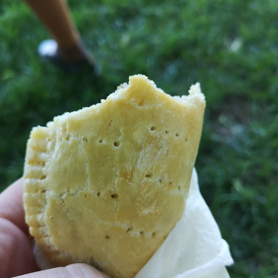 nwanyi_ocha's tweet photo. Nyomicious meat pie - I dị ezigbo ụtọ!
•
•
•
#Nwanyiocha #igbo #igboamaka #igbokwenu #learningigbo #igbowives #igboblogger #igboculture #alaigboamaka #igbofever https://t.co/YM8PhQbzGx