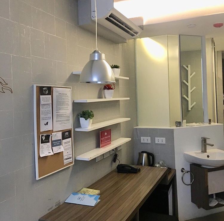 zenroomsph's tweet photo. Ang bilis! June na agad. Kelan ang huling gala niyo with your barkada? 

Book na sa ZEN Rooms 
👉 https://t.co/GRv7qhq9cD 
#travelmore #payless https://t.co/LeUp70DQTh