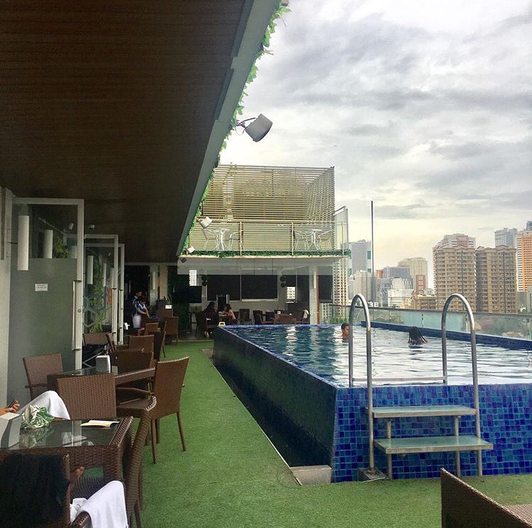 zenroomsph's tweet photo. Ang bilis! June na agad. Kelan ang huling gala niyo with your barkada? 

Book na sa ZEN Rooms 
👉 https://t.co/GRv7qhq9cD 
#travelmore #payless https://t.co/LeUp70DQTh