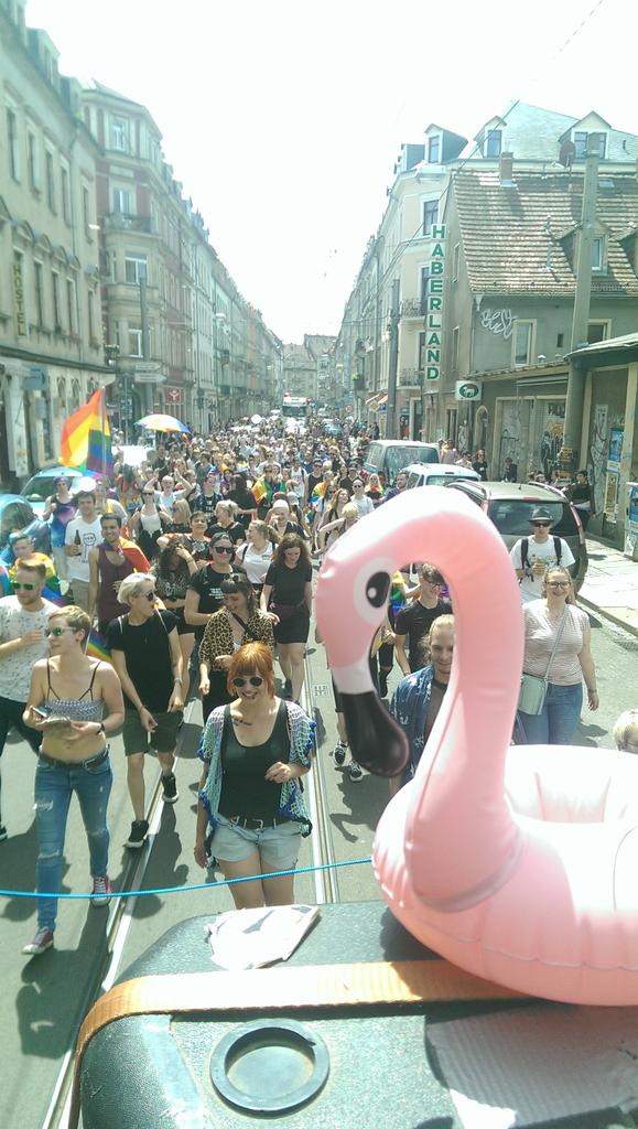 Atticus_eV's tweet photo. Der #csddresden ist in der Neustadt https://t.co/R71ohTGifo