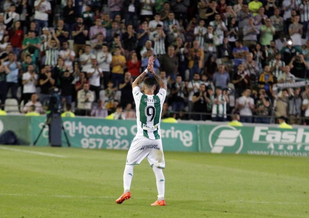 CordobaCF_ofi's tweet photo. El Córdoba Club de Fútbol lamenta comunicar el fallecimiento de José Antonio Reyes tras un accidente de tráfico. 

Eres, fuiste y serás por siempre parte de nuestra historia. Descansa en paz. https://t.co/GQl4trtp54