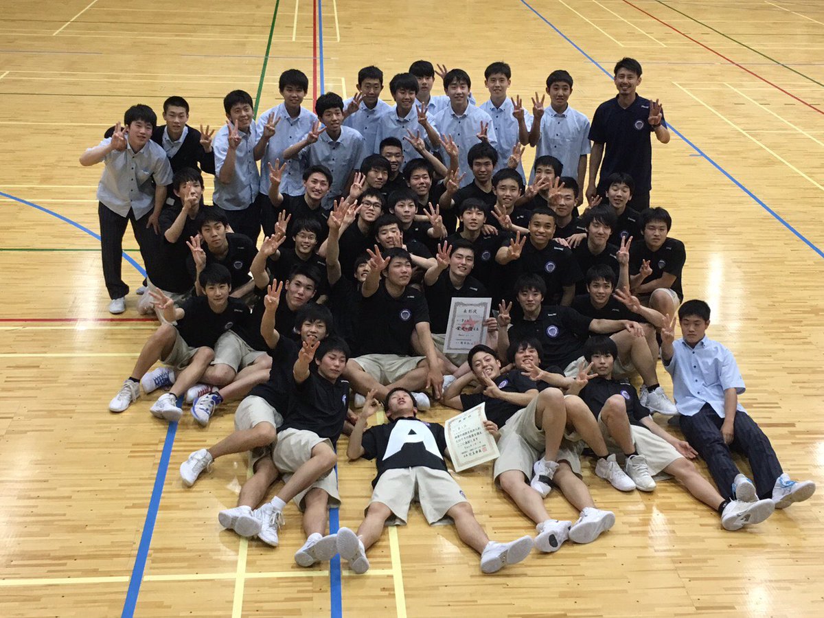 HIRO686367526's tweet photo. インターハイ京都予選
京都両洋第3位
ほとんど苦しい試合やったけどみんなで掴んだ勝利やと思う！
近畿大会に向けて頑張って行こ！
応援してくれた皆さんありがとうございました！ https://t.co/f8wr2mi9mA