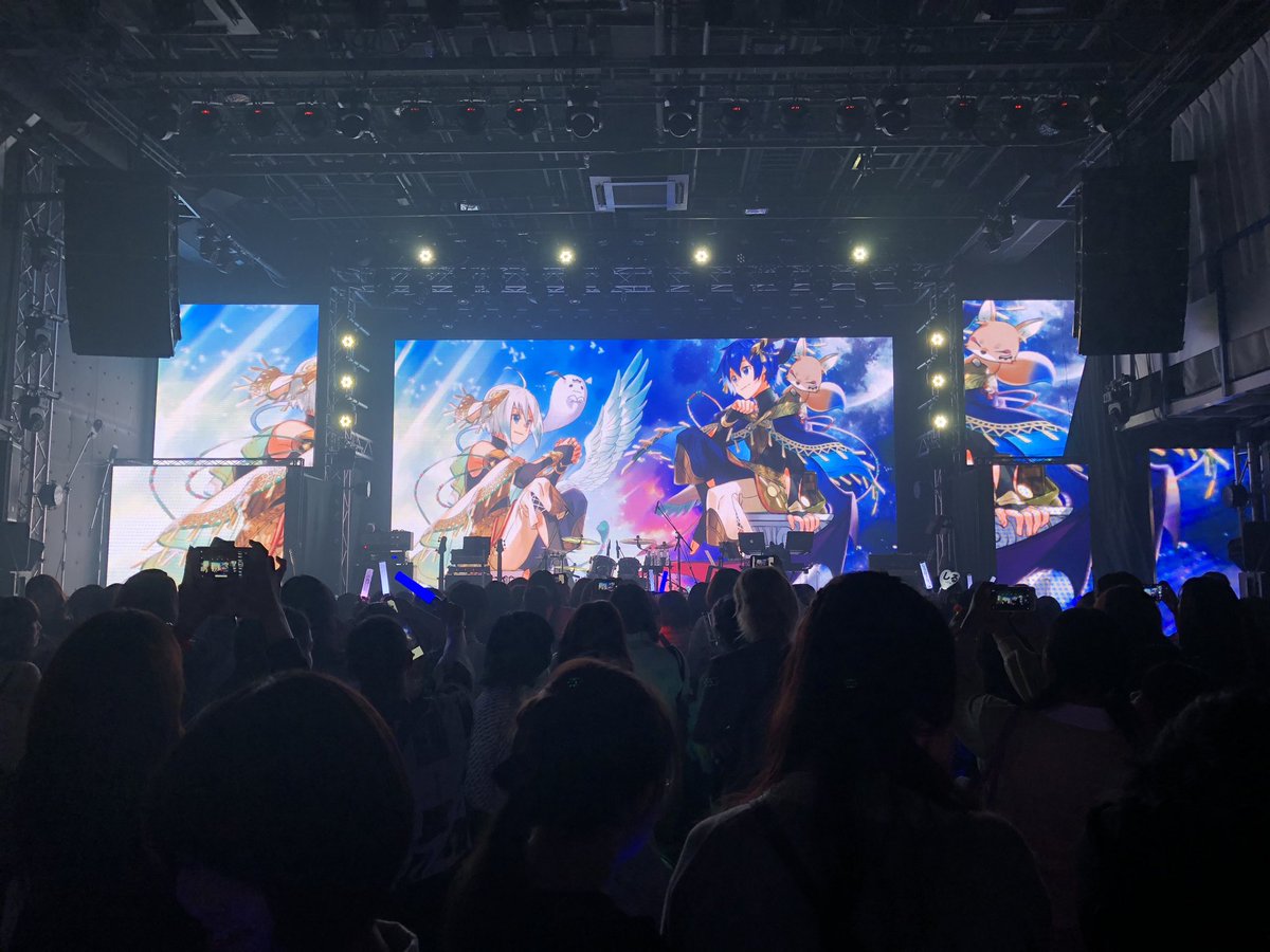 necocha_candy's tweet photo. 会場にいる人全員が同じ音楽を通してひとつになる瞬間をかみしめました。
最高でした。
ありがとう。
#StarLabyrinth2 https://t.co/h43SxZJbXK