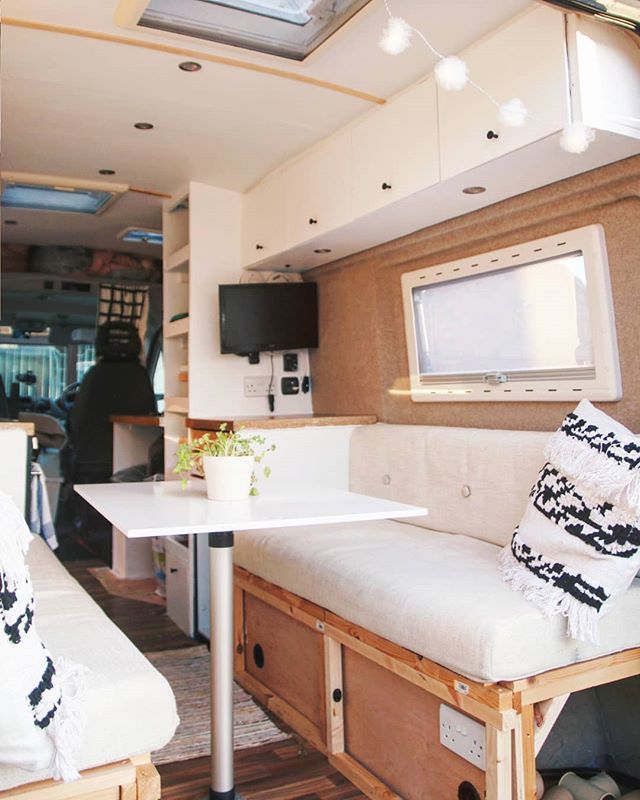 What's everyone up to this weekend? We're doing a bit of work on the van before heading off to get some delicious street food later and i literally cannot wait! I've already eyed up the food trucks 😂

#campervaninterior #homeonwheels #vanlife #vanlif… instagram.com/p/ByKl2q7Bycc/