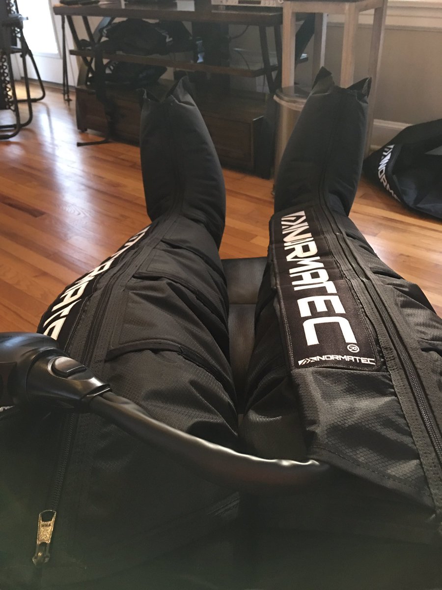 Alijax5's tweet image. Recovery time from the group run w/ this plantar pain..aaaaaahhhhh
#runningproblems