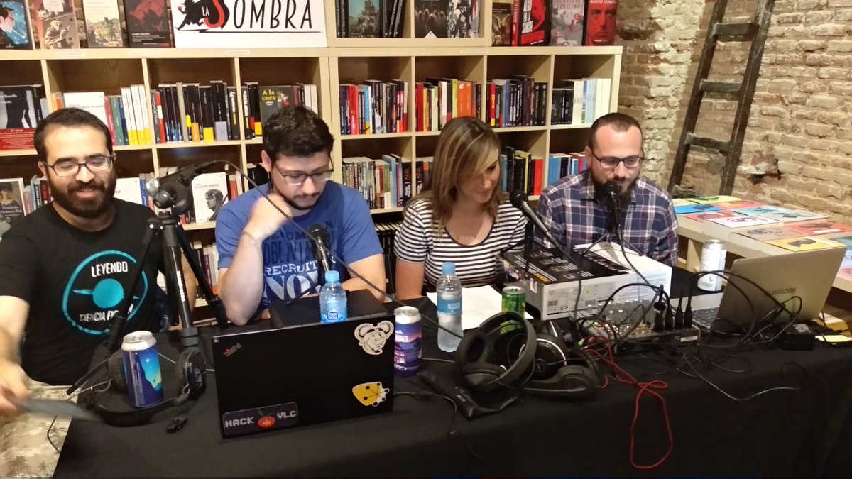 Genial la experiencia de grabar en directo con <a href="/LeyendoSciFi/">LeyendoSciFi</a> en <a href="/LaSombraLibros/">LaSombraLibros</a> 👏👏