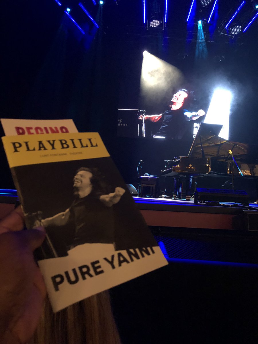 foodfashfusion's tweet photo. It was dream come true to watch @Yanni live on broadway yesterday. It would be amazing to have another dream come true by presenting him with these cookies that I made for him. 😃😃Please retweet until he sees this 🙏🏾🥰 #pureyanni #broadway #NYC #luntfontannetheatre https://t.co/EePip8DY91