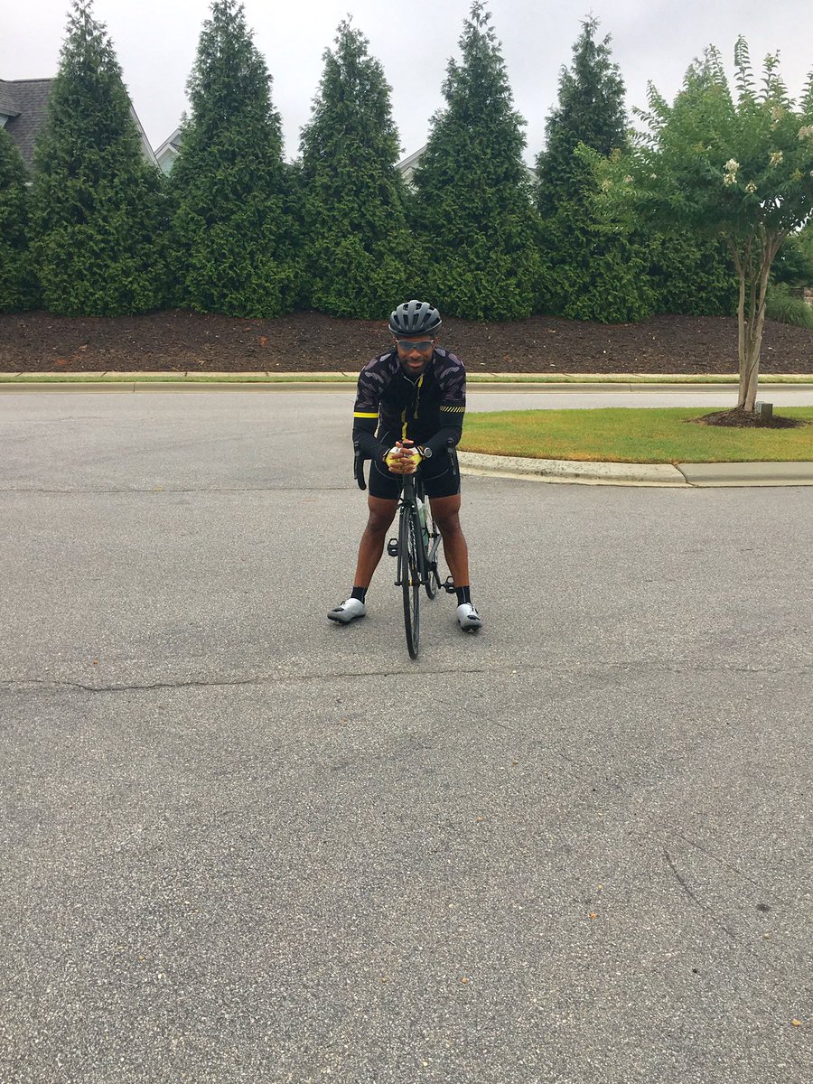 dp19812000's tweet photo. Ready to ride 🚲 @selmacyclepaths 
@canyon_bikes   #cycling #fitness #biking #canyonultimate #canyonultimatecfsl #trilife #canyon  #cyclistlife #ridelife #instacycling #cyclingpic #cyclinglovers #cyclingculture #cyclingpics #teamworkmakesthedreamwork #teamwork #strava https://t.co/Y0q0fNFQn6
