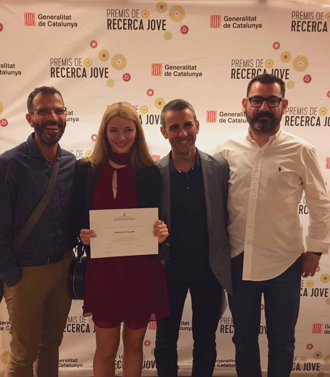 ValeriaCuni's tweet photo. “Per què, Angie?: creació, anàlisi i difusió d’un llibre il·lustrat”, Premi de Recerca Jove 2018 #PRJ18 @coneixementcat @universitatscat #agaur Gràcies @ismaelcabezudo @escolapiamataro @AracneFil @VicenLlorca @QuimTorraiPla @angelschacon ...❤️ https://t.co/XdKaI2mH2d