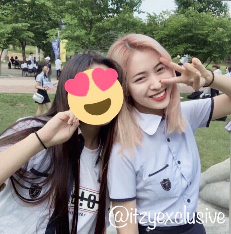 CyCyYieee's tweet photo. Ryujin in uniform because that's what we all need. 

By the way, why are people saying that she doesn't suit pink hair? I mean, our girlie can go BALD and YOU CAN SAY nothing ABOUT IT https://t.co/gGFWPuazNb