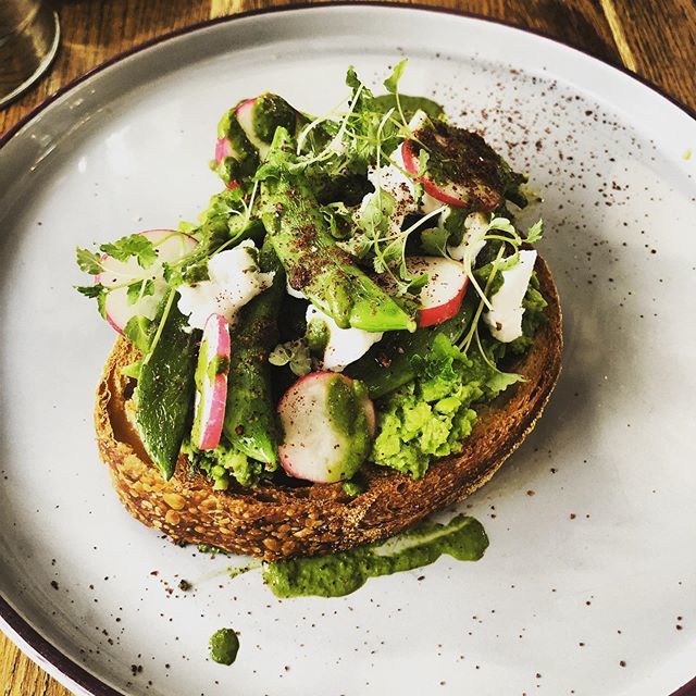 ShackletonTom's tweet photo. Crushed spring peas on toast 👌 @arcadecoffeefood  #food #brunch #instafood #foodporn #foodphotography #coffee #coffeeshop https://t.co/W0bR99ALJa https://t.co/J1SQRSsCVJ