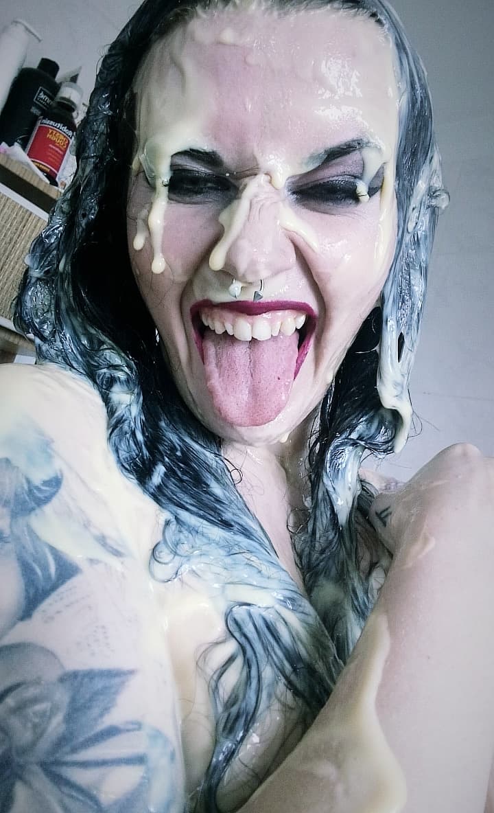 1 pic. @TheGungeZone SHIT JUST GOT MESSY. Check out the full footage on my onlyfans https://t.co/s8jNfOkhjN #modelingunge #gunge #custard #slime #foodporn #foodfetish #nakedinfood #nakedingunge #nakedinsline #rollinginfood #messy #mess #tasty #fuckit #funwithfood #foodperformance https://t.co/TQgcipWsoD