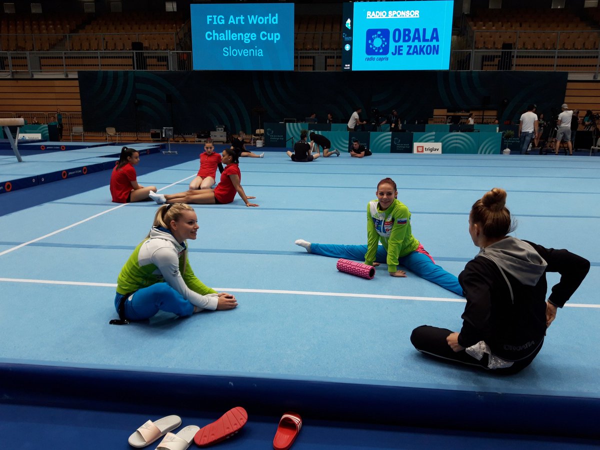 TVSLOsport's tweet photo. V Kopru je vse pripravljeno na začetek svetovnega pokala v orodni telovadbi. Finalne nastope, tudi s  #Belak, #Kysselef in #Pavlica, bosta tokrat za vas pospremila @MihaMisic in Dejan Jovanovič @Gimnastika_si ... od 16.10 tudi na #tvslo2 https://t.co/iKdAL4Edoz