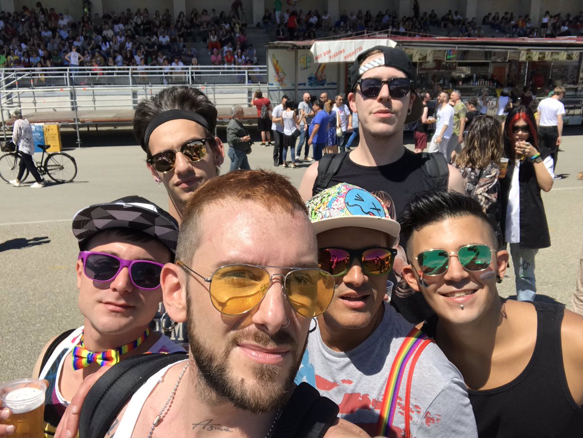 MatthewWbratz's tweet image. #modenapride 🌈