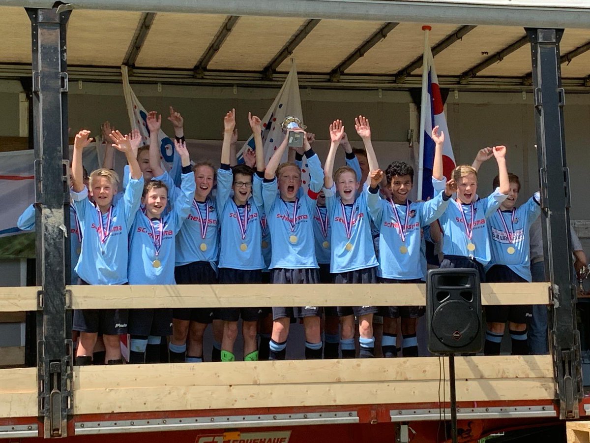 vv_wws's tweet photo. SJO WARGA WWS JO13-1 is kampioen in de Noordelijke KNVB Beker geworden! #wirdum #zuidwolde #knvb #voetbal https://t.co/Lb78Pucurn