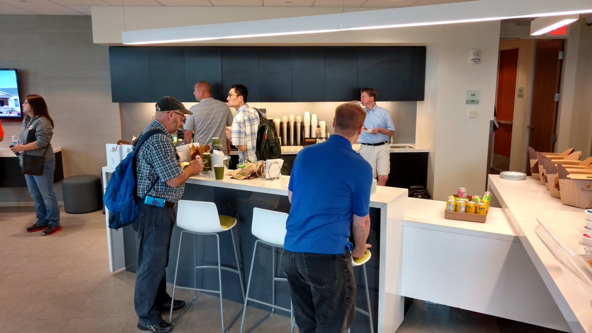 pgbhoyar's tweet image. Breakfast is here and sponsors are having good conversations with attendees #SPSDC #sharepoint #Office365 @SPSaturday_DC @binarybrewery @MrIsaac @collabadam @bobbyschang #mvpbuzz @DungeonwithaG