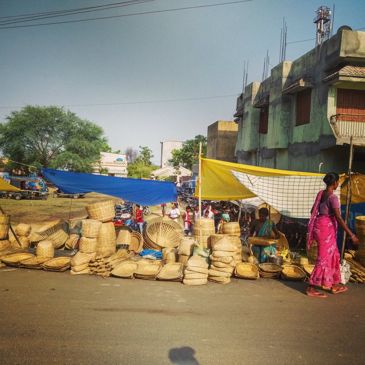Dom community is often stereotyped to be the ones who scavenge, lesser known for beautiful baskets they weave and the bamboo handicrafts they sell. Let's make communities famous for the dreams they weave and not the stigma they're ostracised for #baskets #indianarts #handicrafts