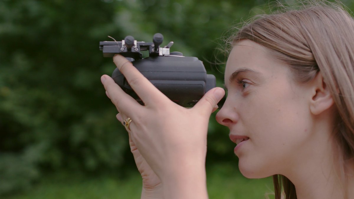 NEW SERIES: We are surrounded by microscopic organisms that are too small to see with the naked eye. Follow Museum microbiologist <a href="/SallyWarring/">Sally Warring</a> as she reveals the invisible inhabitants of the green slime in a pond in Central Park! >> bit.ly/2MnI18g 🦠🔬 
#Pondlife