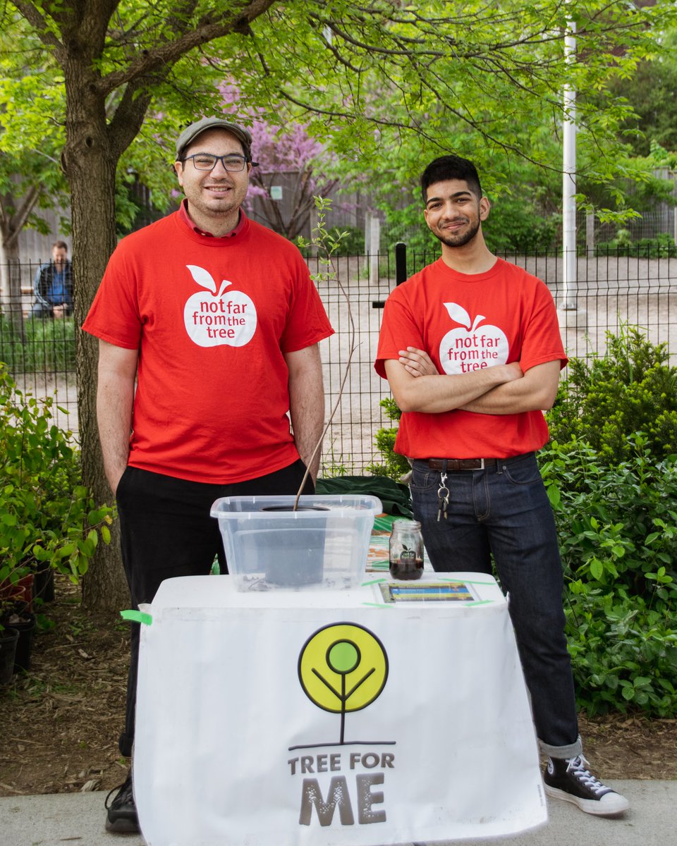 NFFTT's tweet photo. We're at Wychwood Barns today until 1pm! Swing by our booth at the Farmer's Market to pick up your own FREE fruit tree. We're giving out Chokeberry, Hackberry, and Serviceberry seedlings! Bring a bag along so we can send you off with some mulch. Happy Saturday!
#TreeForMe https://t.co/nGKhdorsQx