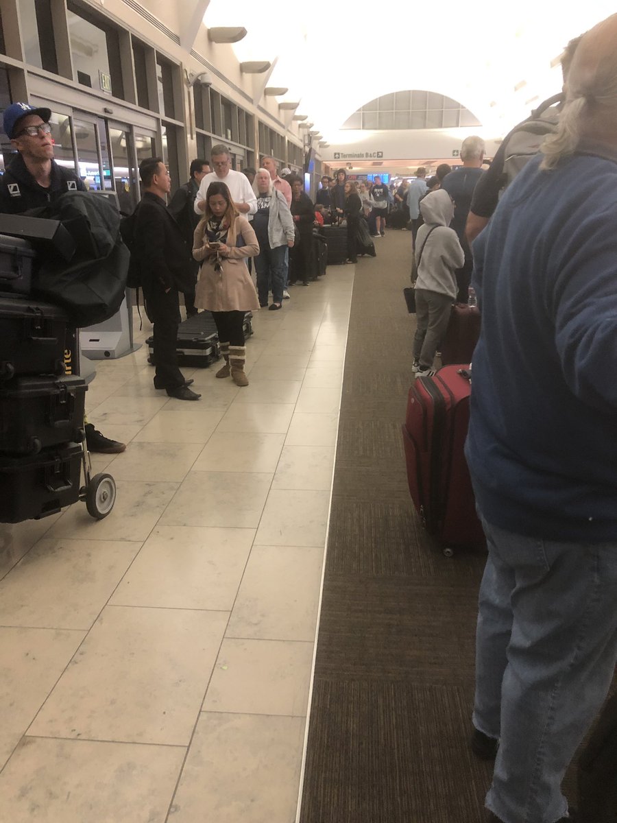 NewmanEric's tweet photo. Come on @Delta https://t.co/9v48UyhJIw