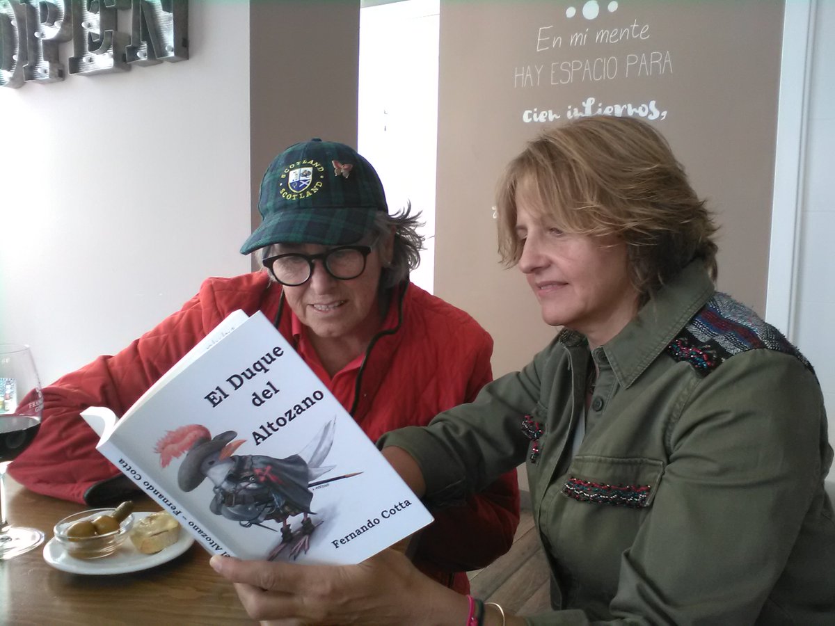 ¡Qué tostas más ricas tienen en <a href="/GastrobarHuida/">La Huida Gastrobar</a> en Collado Villalba !, puro arte culinario. Ahí, en ViasLiterarias de <a href="/BarriosdeLetras/">BarriosdLetras</a> se quedó "El Duque del Altozano", a la atención de Mavi y de quienes deseen leer tan peculiar obra. ¡Me encanta el sitio! #Madrid #Alpedrete