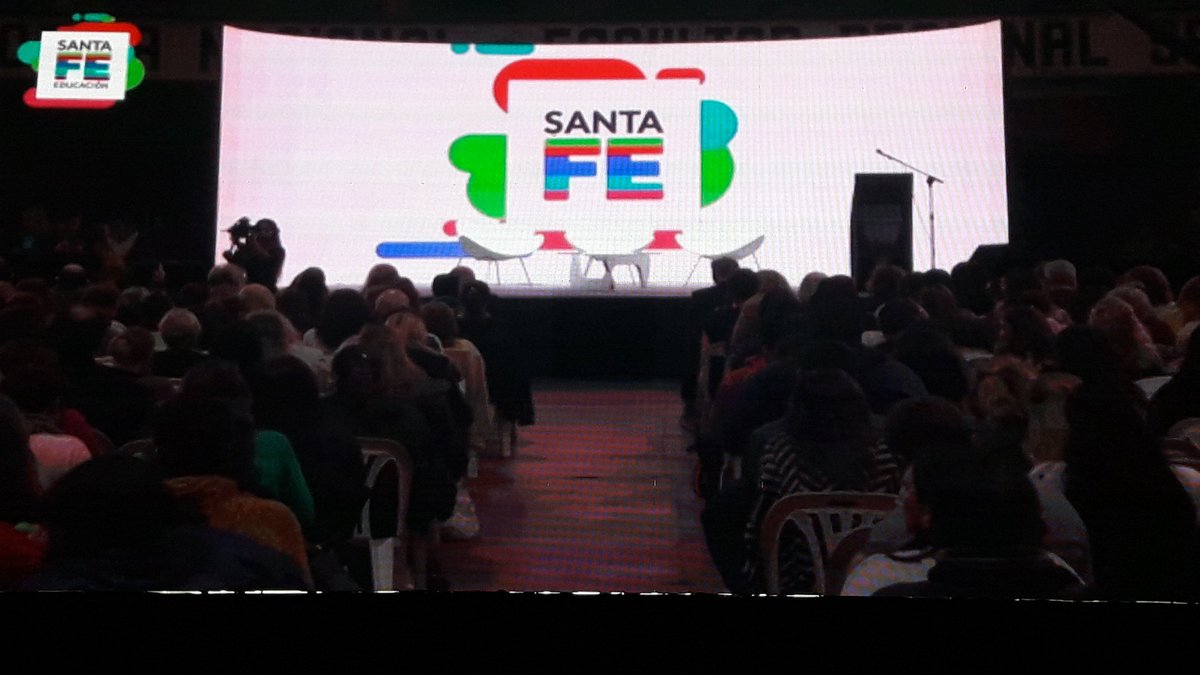 CeciliaNieto04's tweet photo. Arranco el #CongresodeEducacion, con más de 30 especialistas y más de 5000 docentes y alumnos. #SomosLoqueHacemos https://t.co/Om39uQBDnV