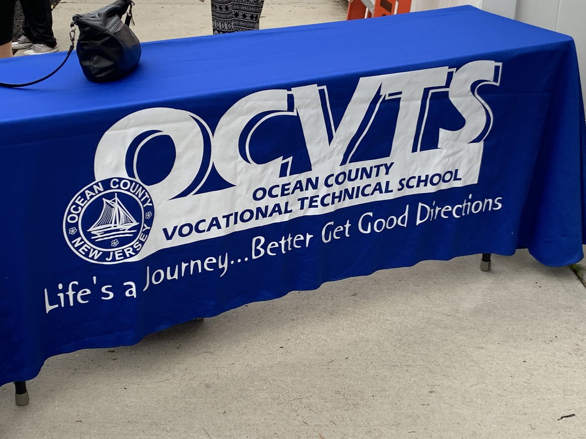 michaelmaschi's tweet photo. @OCVTS and the Ocean County Foundation for Vocational Technical Education preparing for Music on the Green at Atlantis Golf Course in Little Egg. Join us for great music, food, and friends starting at 11am. Plan to stay through dinner, great specials at Cuisine on the Green! https://t.co/7R1XXZidxf