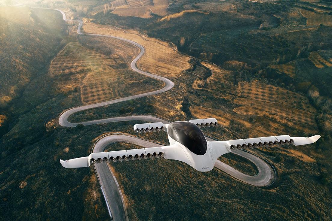 The fastest and greenest way to travel between two points is in a straight line. With the Lilium Jet we’re making that possible, while giving you a whole new perspective on travel.

Life viewed from above has #NeverBeenCloser