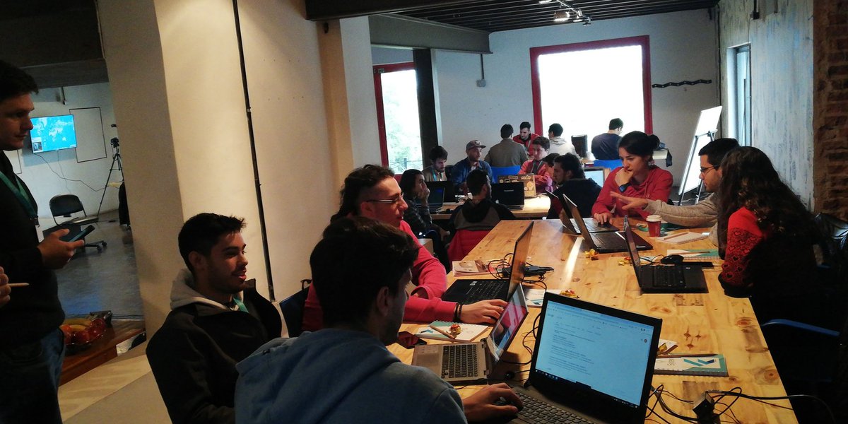 matolauretta's tweet image. Comenzando el #flutterhackathon en #cordoba #Hack19 gracias @SiteplanPM y @bitlogicos