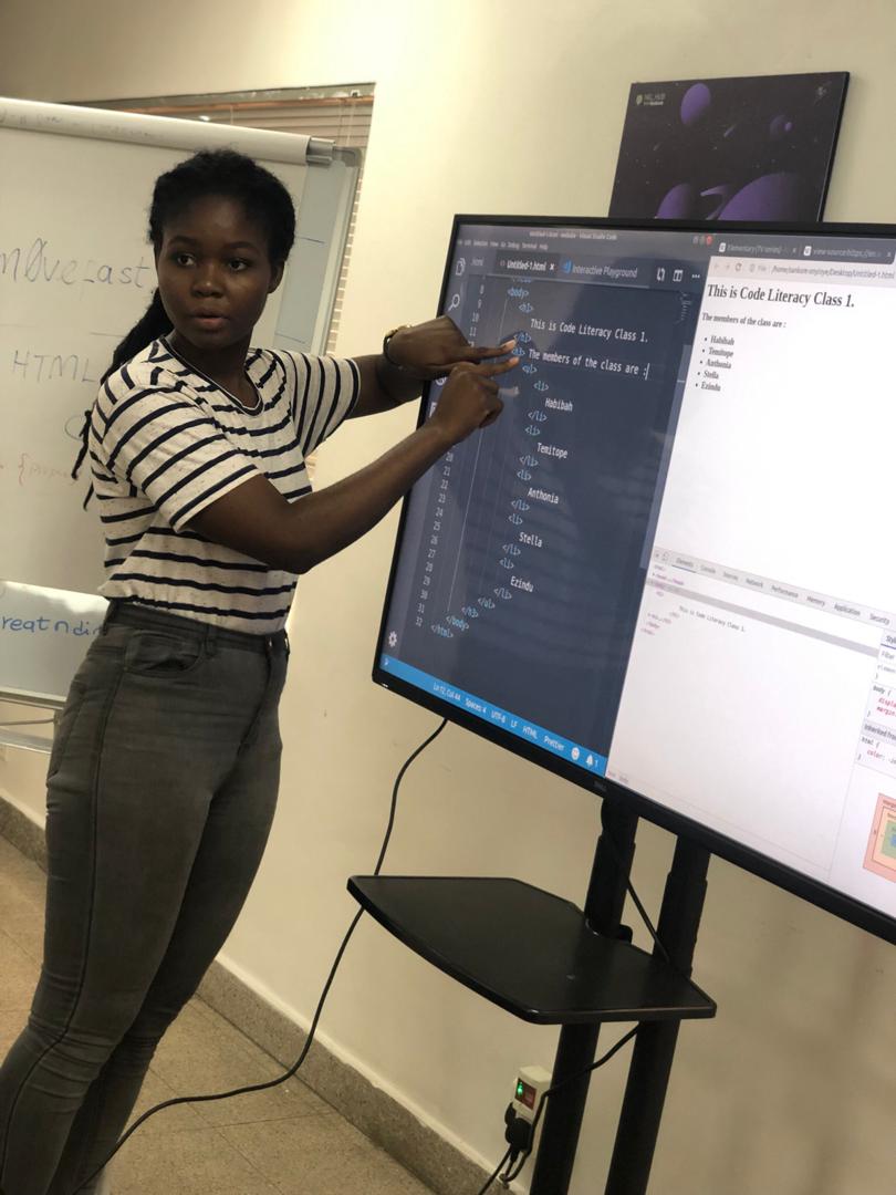 FavourChi__'s tweet image. #CodeLiteracyDay currently ongoing in Lagos Chapter by @SheCodeAfrica