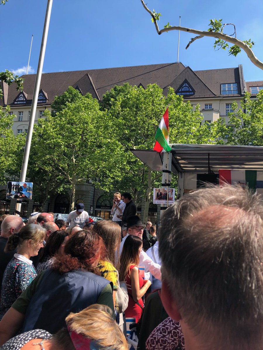 Wenzel Michalski Beim Gegenqudsmarsch Kurden Iranische Oppositionelle Grune Gewerkschafter Linke Schwule Lesben Sozialdemokraten Und Naturlich Berliner Juden T Co Uwn6nbzpvj