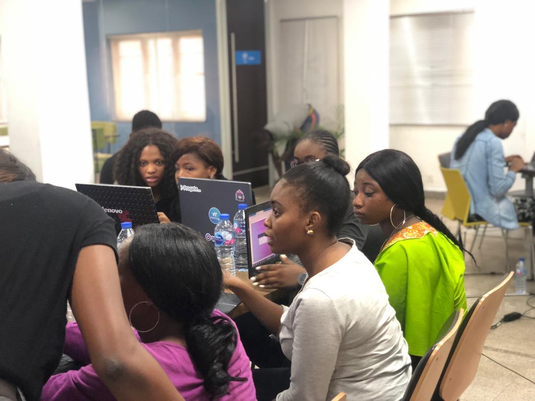 FavourChi__'s tweet image. #CodeLiteracyDay currently ongoing in Lagos Chapter by @SheCodeAfrica