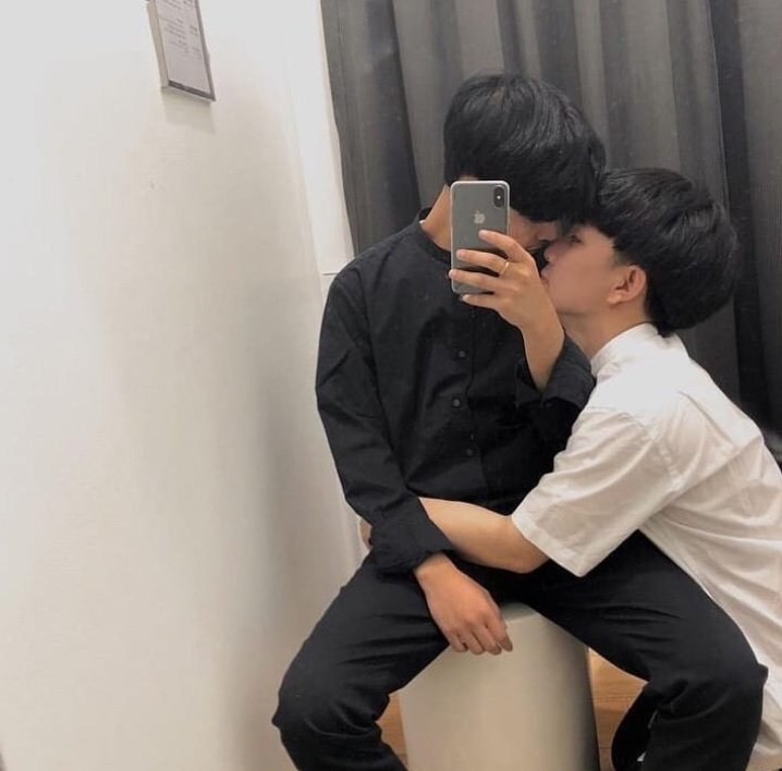yoonjiidk's tweet photo. 🥀-“J'attends patiemment le jour où je connaîtrais l'amour” https://t.co/90o8RuiLcl