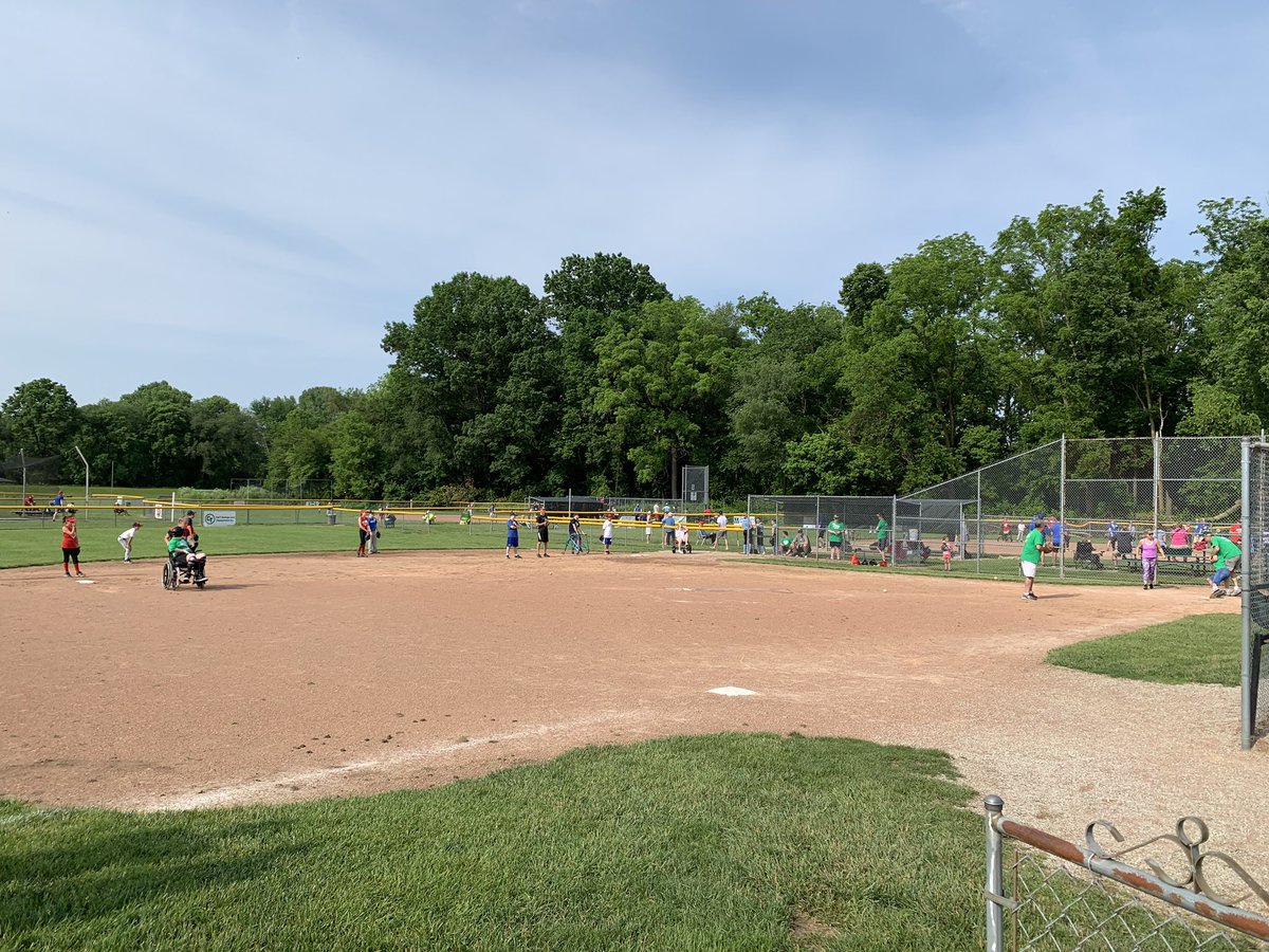 Challengers starting off a great day of baseball and softball #AYBS