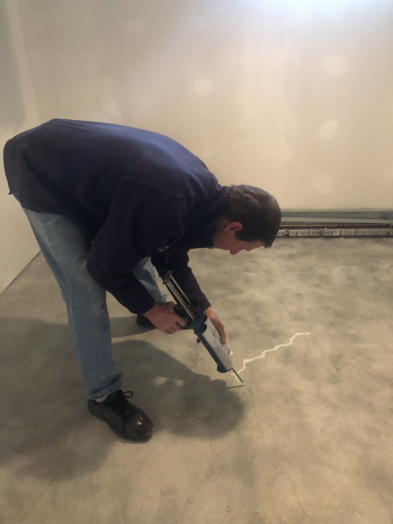 CreteExpert's tweet image. Fixed some cracks in this concrete floor this morning. Used my RadonSeal DIY crack repair kit. Watch me use it here: youtu.be/J21TImyZL98 #crackrepairkit #howtofixcracksinconcrete #diy #fixcracks #radonseal #everythingaboutconcrete #mikedayconcrete