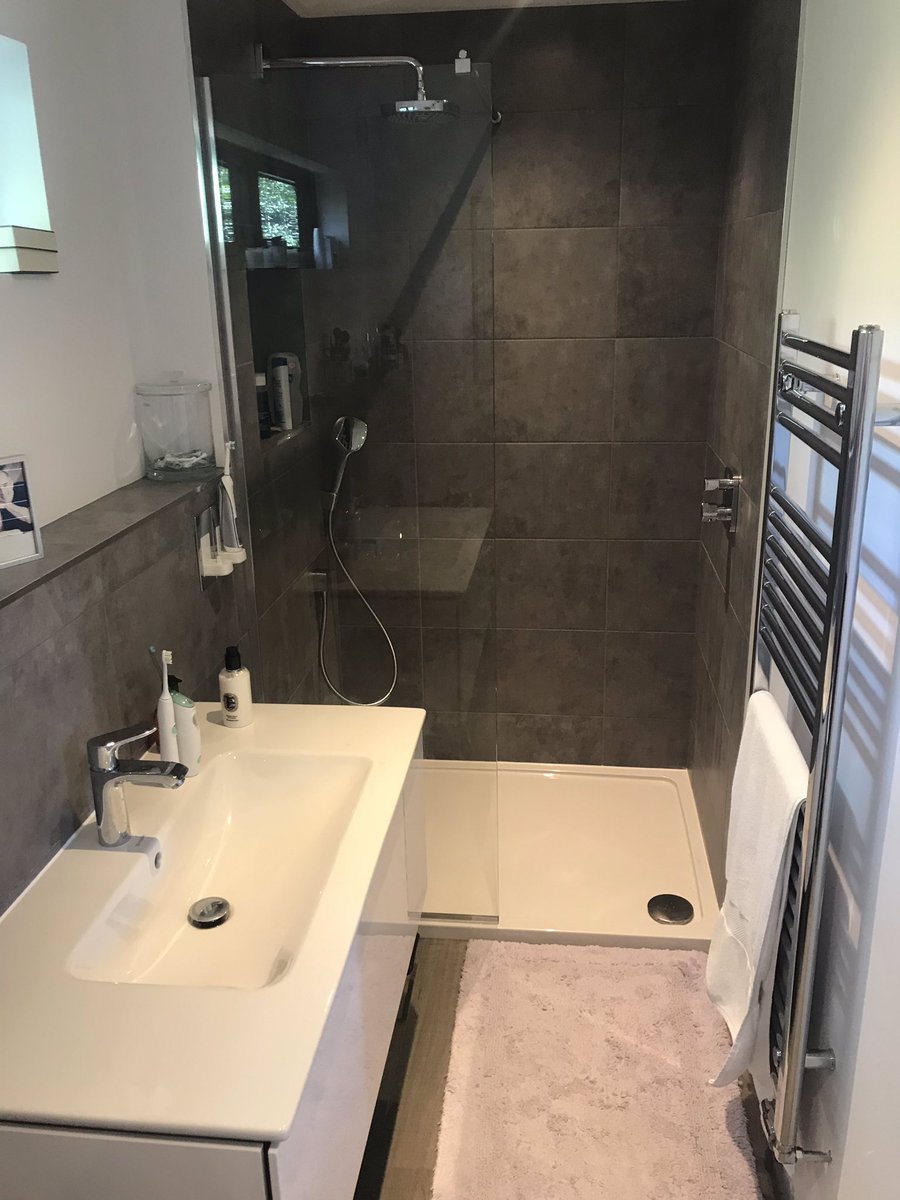 This must be the best ‘shed’ around!!
We’ve recently completed work on this beautiful timber build annex in #hale #altrincham . It’s finished to the highest standards and only top quality products used to produce this beauty that can be pretty much unrivalled in the area.