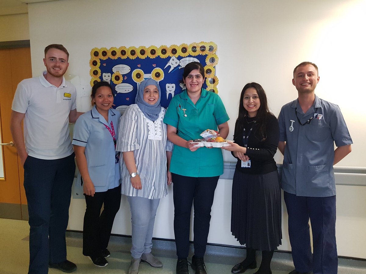 NafeesaAli10's tweet photo. Thank you for those who helped educating staff and celebrate Ramadan. I was overwhelmed of the lovely reactions from staff @UHDBTrust.  #RamadanKareem #teamwork @pakfoods @shaziaparv #Spreadlove #ward203 https://t.co/taXuq4xUkk