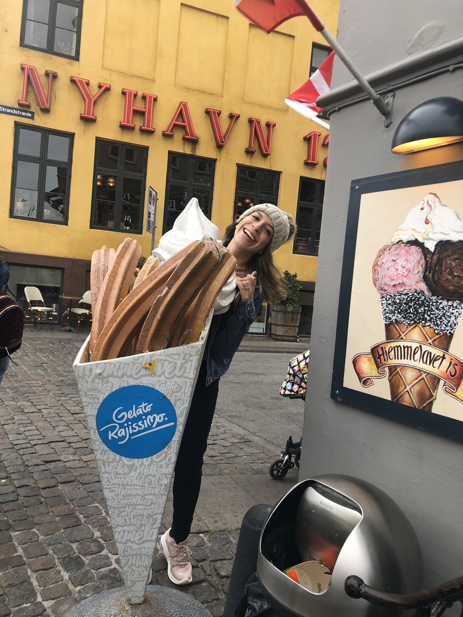 Kattittude_'s tweet photo. Copenhagen understands churros #ImComingBackForYou https://t.co/2IiS1OhvuB