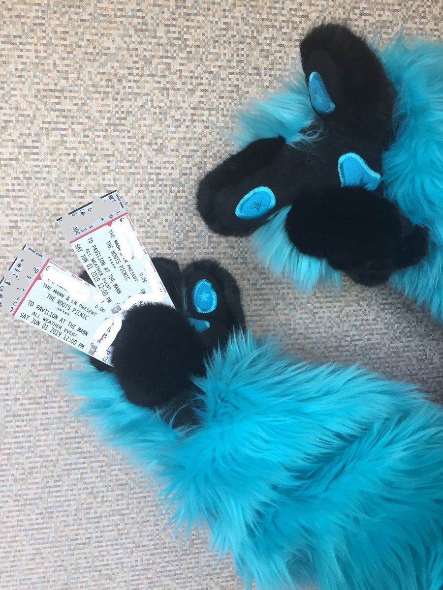 WhittyWHYY's tweet photo. Terry Gross and I made plans to go antiquing and grab dinner this Saturday, so I offered my pair of tickets to The Roots Picnic up to @GoodMorningJen to give away during Morning Edition yesterday. Have fun, lucky winner...and thanks for listening to 90.9 WHYY-FM! #WhittyIsReal https://t.co/9IFRIxOpR3