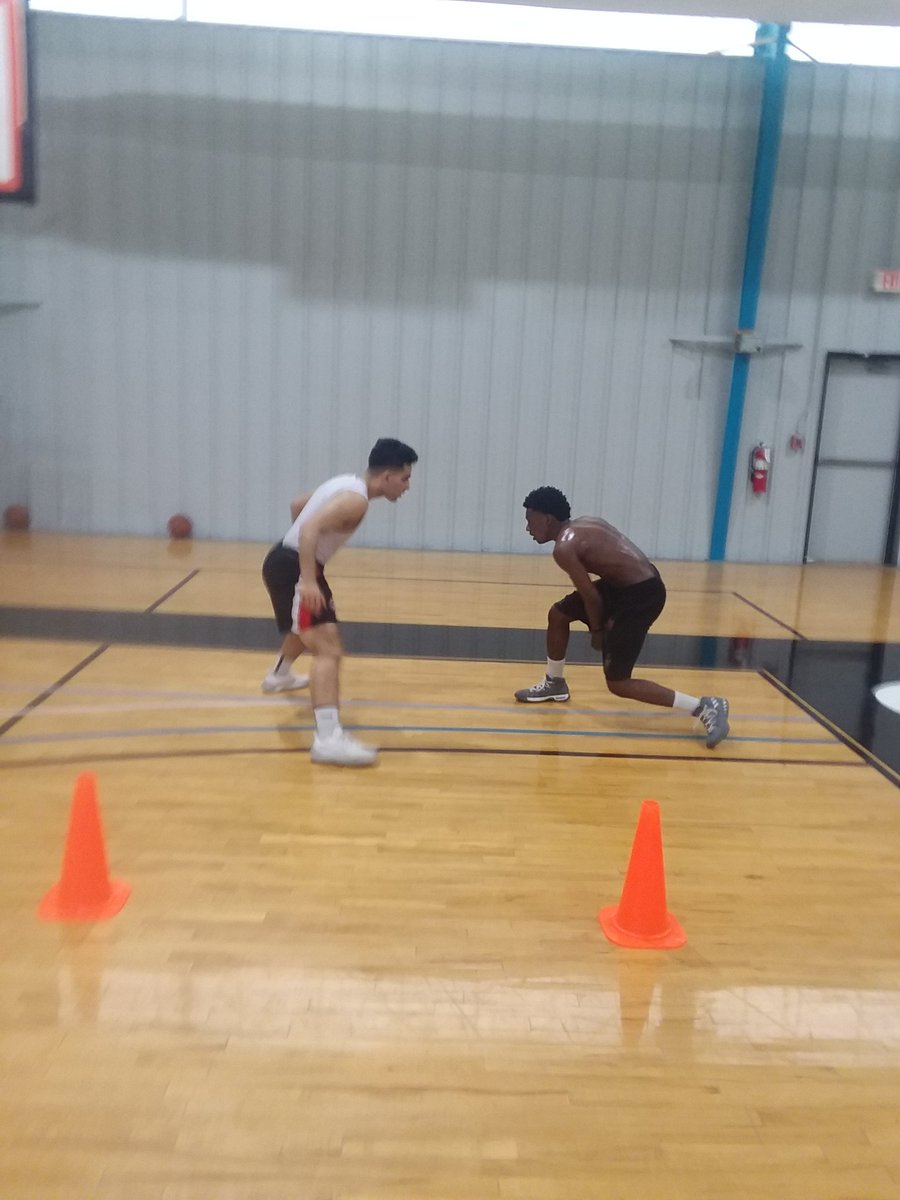 JosephMarioBro1's tweet photo. Congrates to Olaf J Ruhetamacumu for committing to Missouri Valley College!!!! I'm bless to work with you and I'm excited to see your basketball career continue!!! #NeverGiveUp on your Dream🏀 https://t.co/WT1x65ZJ8N